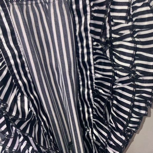 Black & White Striped Ruffle Dress with Belt - Size S - Picture 5 of 8